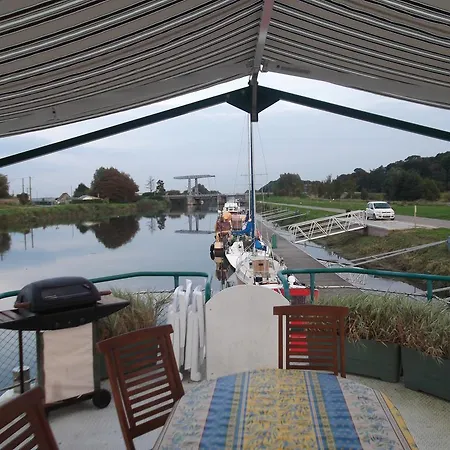 Botel Fluvial De La Baie De Somme Le Lihoury *