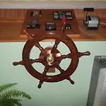 Botel Fluvial De La Baie De Somme Le Lihoury